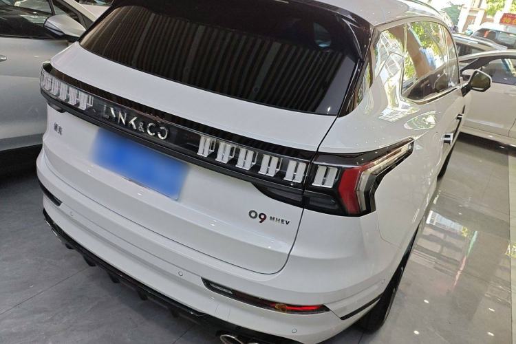 Used Lynk & Co 09 2021 2.0T Halo Six-Seater Exterior 6