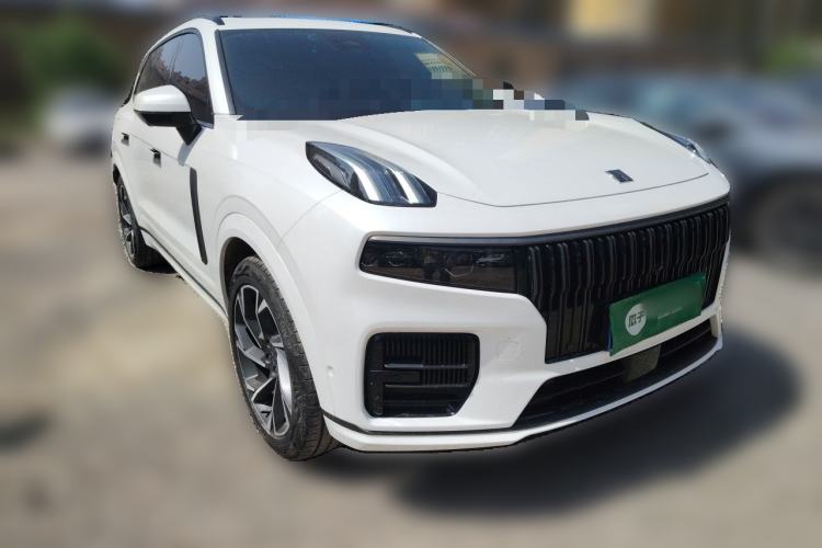Used Lynk & Co 09 2021 2.0T Halo Six-Seater Front Right 45 Deg