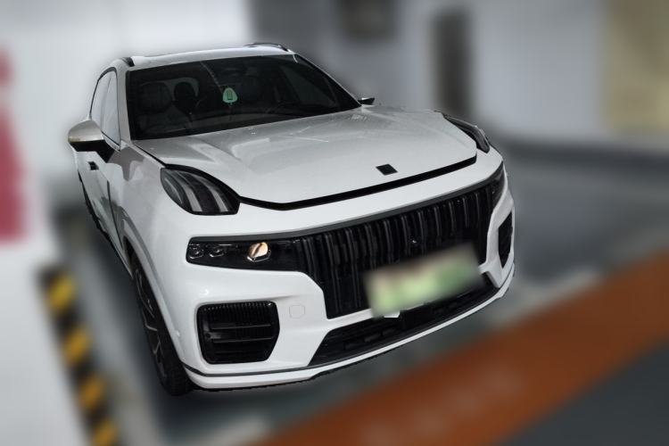 Used Lynk & Co 09 2021 2.0T Halo Six-Seater Front Right 45 Deg