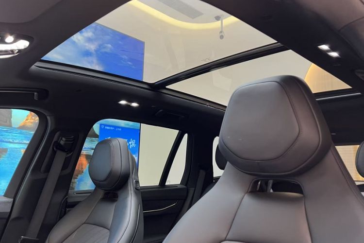 Used Lynk & Co 09 2021 2.0T Halo Six-Seater Headliner