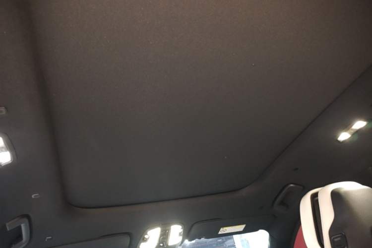 Used Lynk & Co 09 2021 2.0T Ultra 7-Seater Headliner