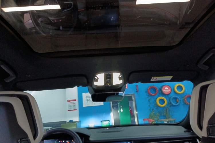 Used Lynk & Co 09 2021 2.0T Ultra Six-Seater Headliner
