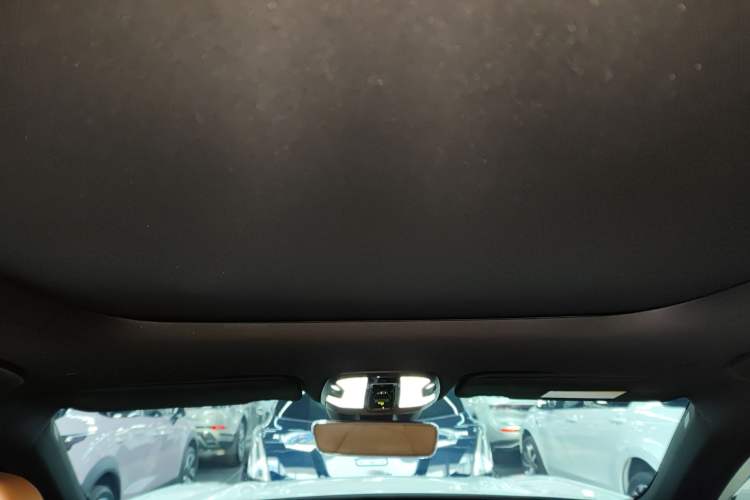Used Lynk & Co 09 2021 2.0T Halo Six-Seater Headliner