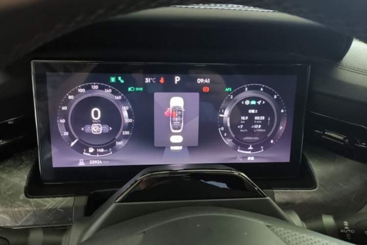 Used Lynk & Co 09 2021 2.0T Ultra Six-Seater Instrument Cluster