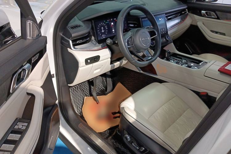 Used Lynk & Co 09 2021 2.0T Ultra Six-Seater Interior 3
