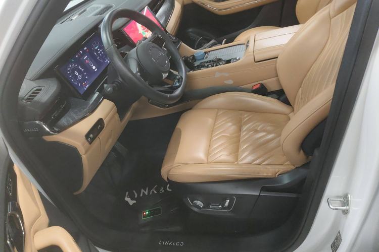 Used Lynk & Co 09 2021 2.0T Halo Six-Seater Left Front Seat