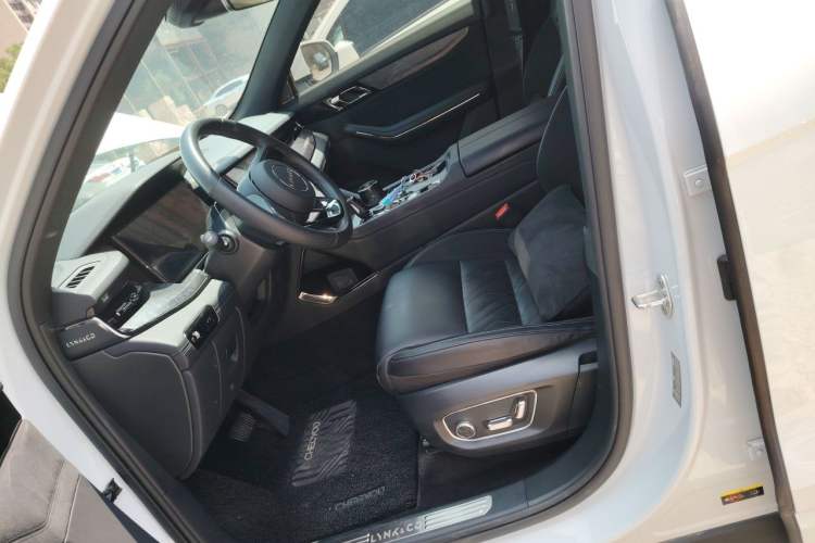Used Lynk & Co 09 2021 2.0T Halo Six-Seater Left Front Seat