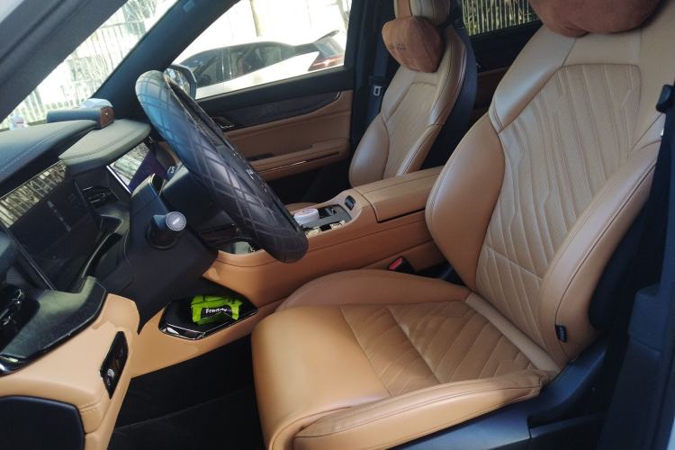 Used Lynk & Co 09 2021 2.0T Ultra Six-Seater Left Front Seat