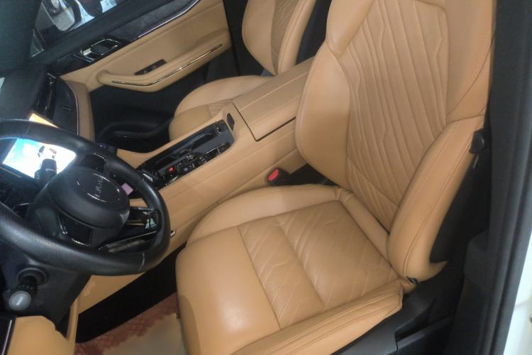 Used Lynk & Co 09 2021 2.0T Halo Six-Seater Left Front Seat