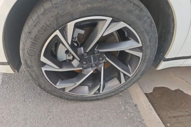 Used Lynk & Co 09 2021 2.0T Halo Seven-Seater Left Front Wheel Hub