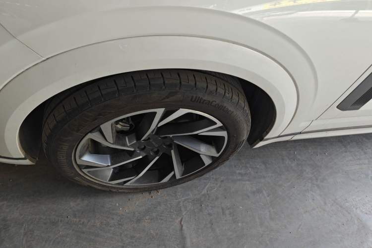 Used Lynk & Co 09 2021 2.0T Halo Six-Seater Left Front Wheel Hub