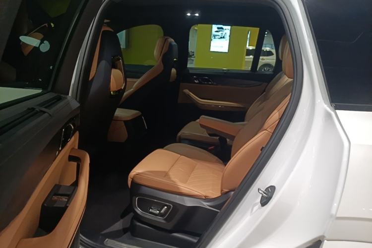 Used Lynk & Co 09 2021 2.0T Halo Six-Seater Left Rear Seat