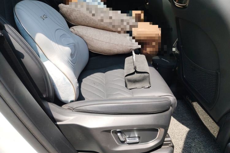 Used Lynk & Co 09 2021 2.0T Halo Six-Seater Left Rear Seat
