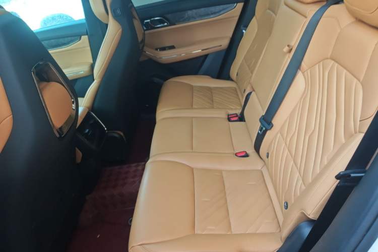 Used Lynk & Co 09 2021 2.0T Halo Seven-Seater Left Rear Seat