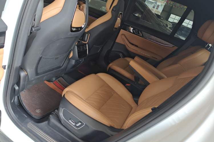 Used Lynk & Co 09 2021 2.0T Halo Six-Seater Left Rear Seat
