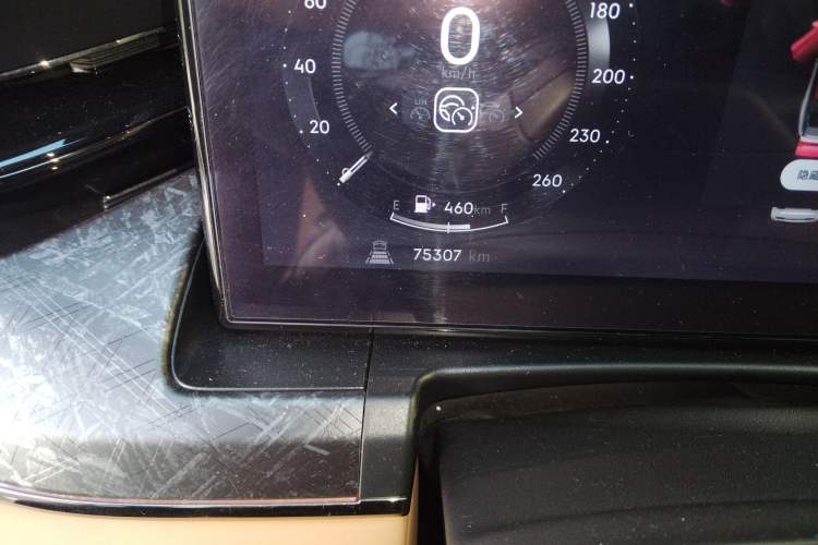 Used Lynk & Co 09 2021 2.0T Ultra Six-Seater Odometer Close Up