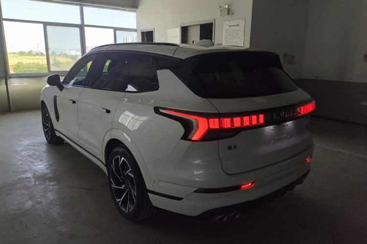 Used Lynk & Co 09 2021 2.0T Ultra Six-Seater Rear Left 45 Deg