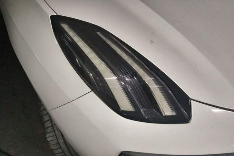 Used Lynk & Co 09 2021 2.0T Halo Six-Seater Right Front Headlight