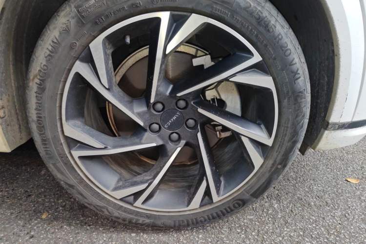 Used Lynk & Co 09 2021 2.0T Halo Six-Seater Right Front Wheel Hub