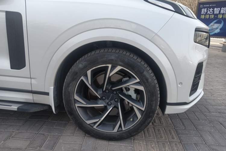 Used Lynk & Co 09 2021 2.0T Halo Seven-Seater Right Front Wheel Hub