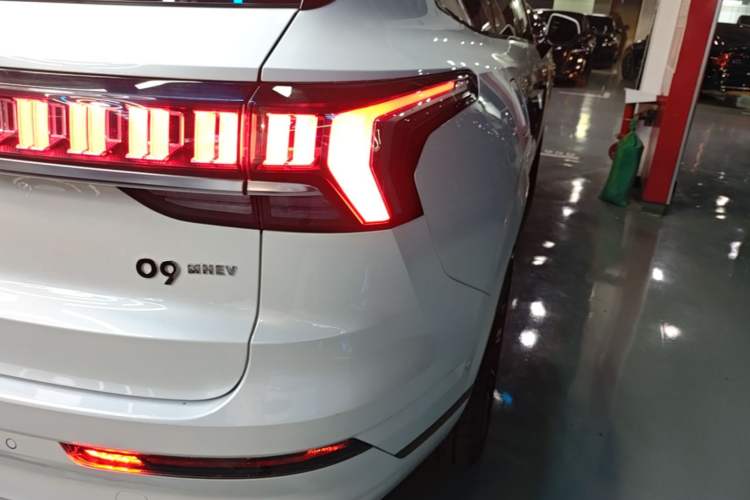 Used Lynk & Co 09 2021 2.0T Ultra 7-Seater Right Rear Taillight
