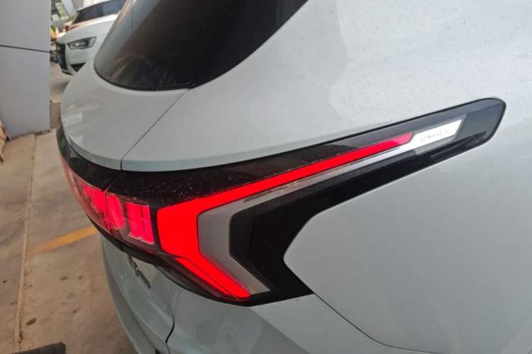 Used Lynk & Co 09 2021 2.0T Halo Seven-Seater Right Rear Taillight