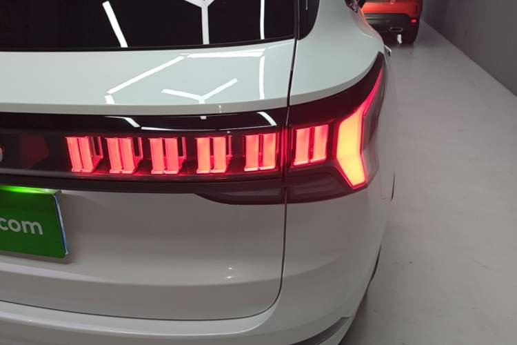 Used Lynk & Co 09 2021 2.0T Halo Seven-Seater Right Rear Taillight