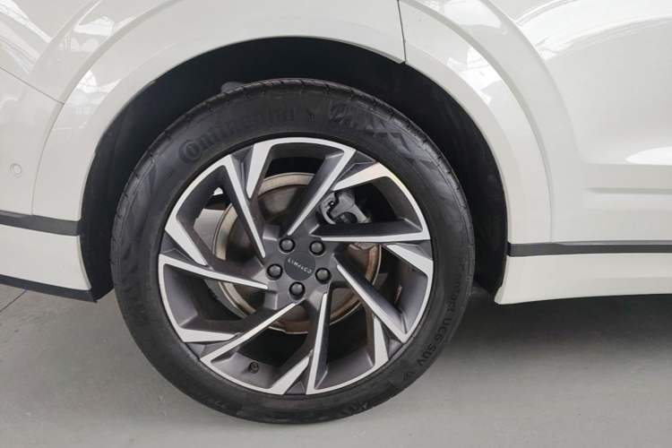 Used Lynk & Co 09 2021 2.0T Halo Six-Seater Right Rear Wheel Hub