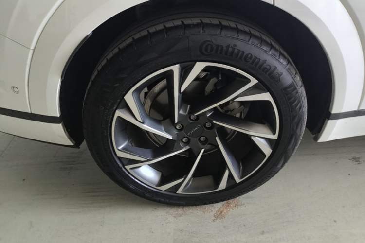 Used Lynk & Co 09 2021 2.0T Ultra Six-Seater Right Rear Wheel Hub