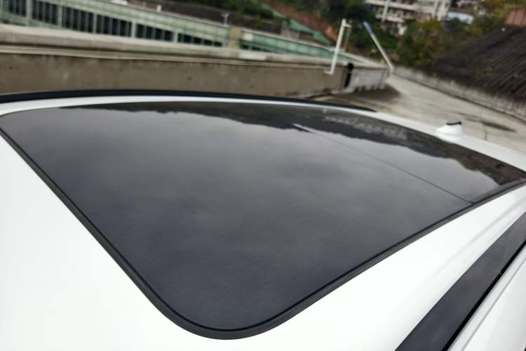 Used Lynk & Co 09 2021 2.0T Halo Six-Seater Roof