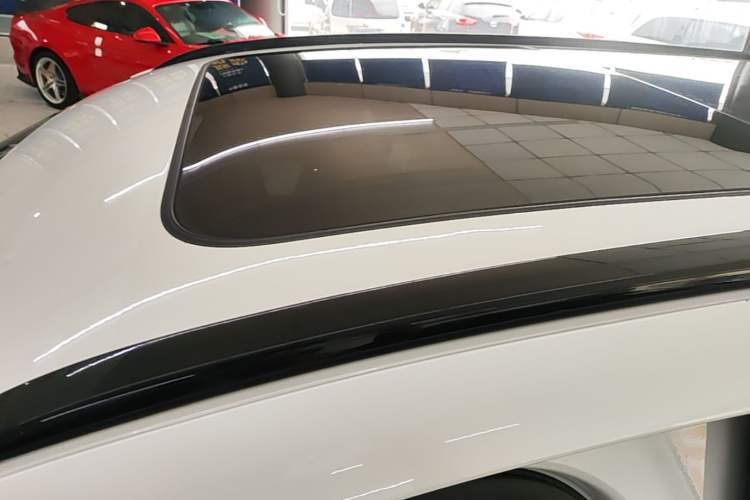 Used Lynk & Co 09 2021 2.0T Halo Six-Seater Roof