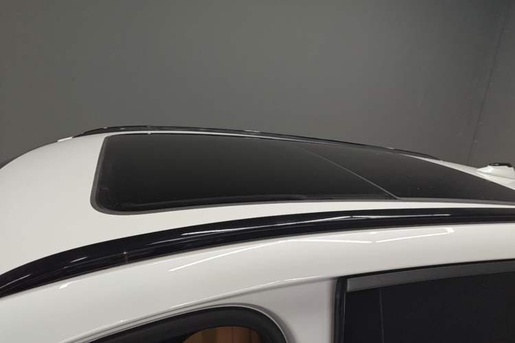 Used Lynk & Co 09 2021 2.0T Halo Seven-Seater Roof