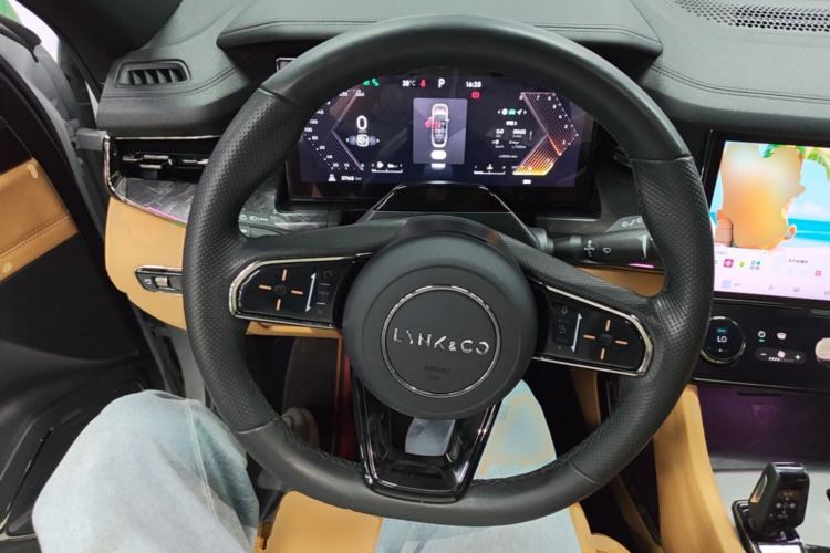 Used Lynk & Co 09 2021 2.0T Halo Seven-Seater Steering Wheel