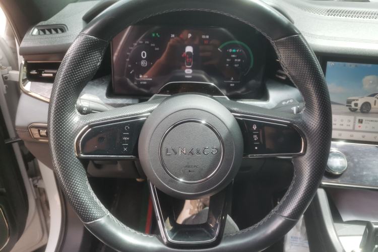 Used Lynk & Co 09 2021 2.0T Halo Six-Seater Steering Wheel