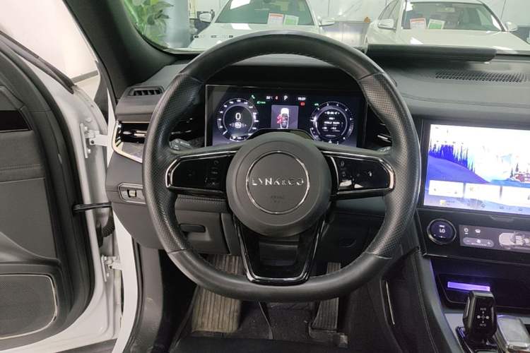 Used Lynk & Co 09 2021 2.0T Halo Six-Seater Steering Wheel