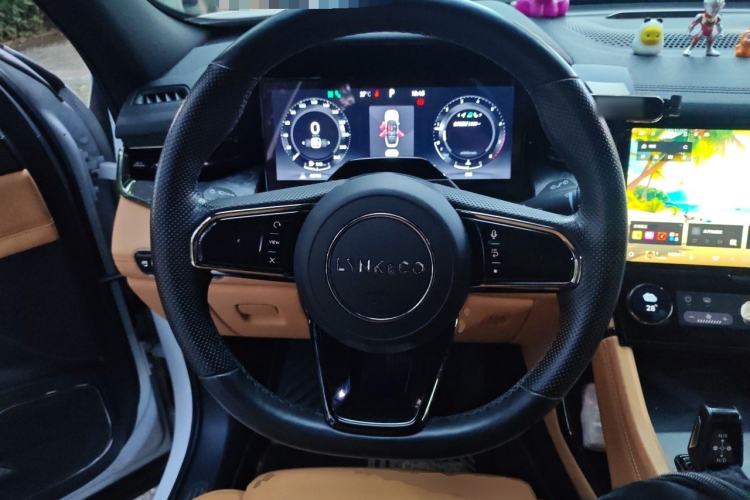 Used Lynk & Co 09 2021 2.0T Halo Six-Seater Steering Wheel