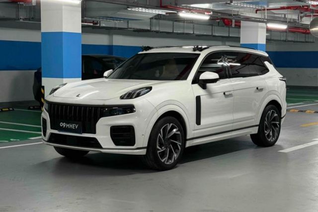 Used Lynk & Co 09 2021 2.0T Halo Six-Seater