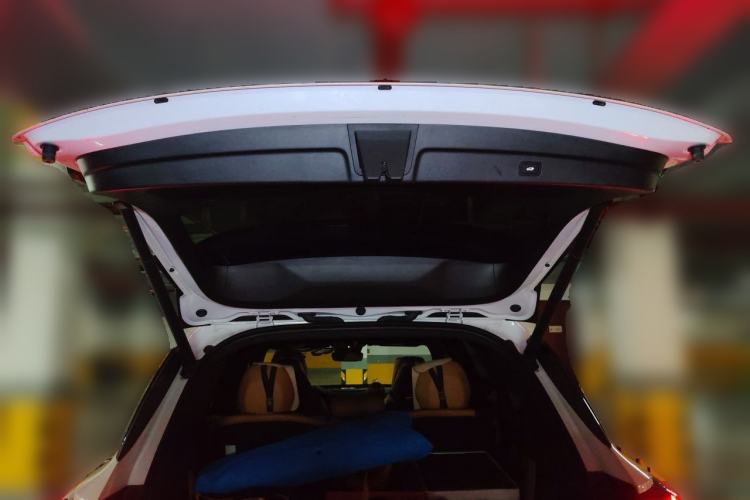 Used Lynk & Co 09 2021 2.0T Halo Seven-Seater Trunk