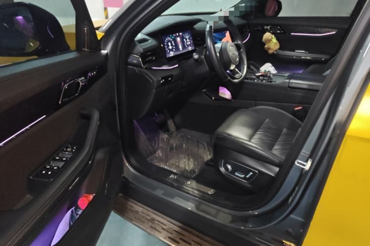 Used Lynk & Co 09 2021 2.0T Halo Six-Seater Driver Seat