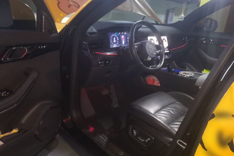 Used Lynk & Co 09 2021 2.0T Halo Six-Seater Driver Seat