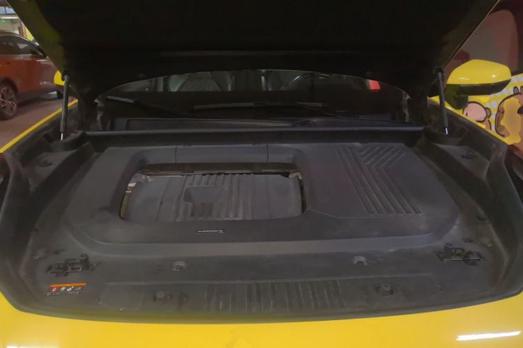 Used Lynk & Co 09 2021 2.0T Halo Six-Seater Engine Bay
