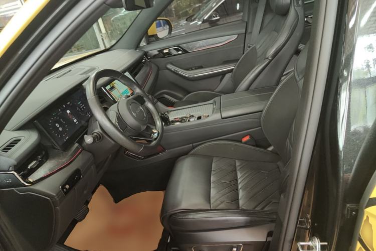 Used Lynk & Co 09 2021 2.0T Halo Six-Seater Left Front Seat