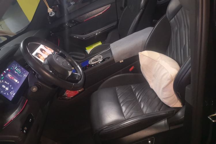 Used Lynk & Co 09 2021 2.0T Halo Six-Seater Left Front Seat