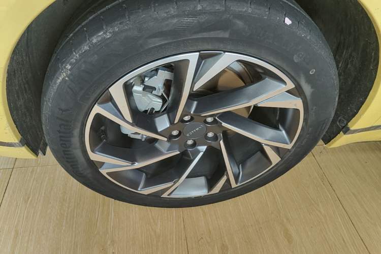 Used Lynk & Co 09 2021 2.0T Halo Six-Seater Left Front Wheel Hub
