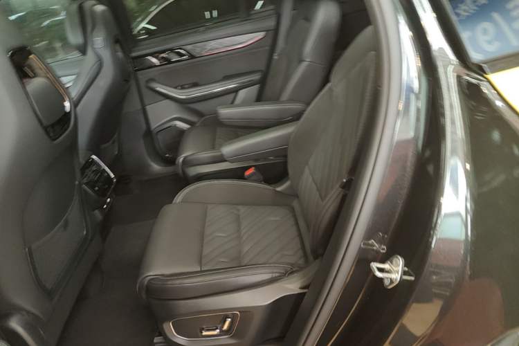 Used Lynk & Co 09 2021 2.0T Halo Six-Seater Left Rear Seat