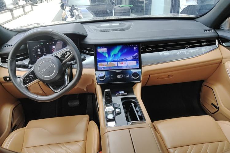 Used Lynk & Co 09  Center Console