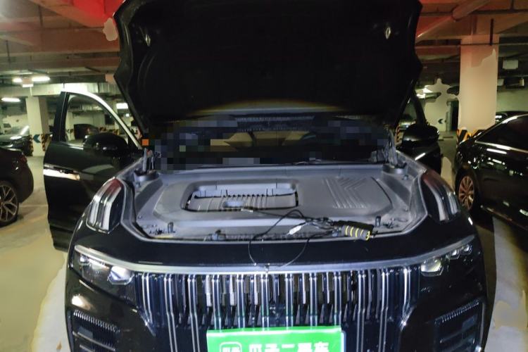 Used Lynk & Co 09 2024 2.0T Four-Wheel Drive Sport Edition Five Seats Engine Bay