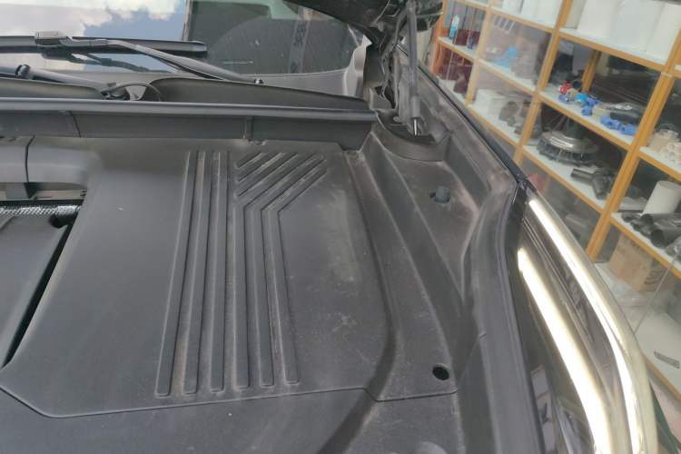 Used Lynk & Co 09 2024 2.0T All-Wheel Drive Global Version 7 Seats Engine Bay Left