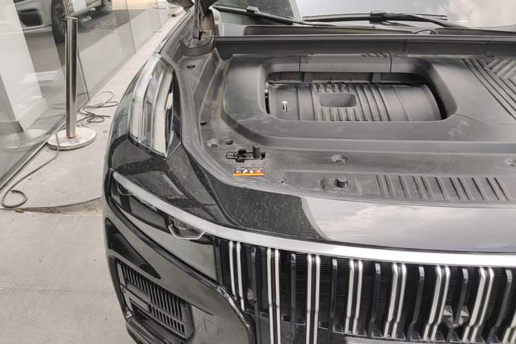 Used Lynk & Co 09  Engine Bay Right