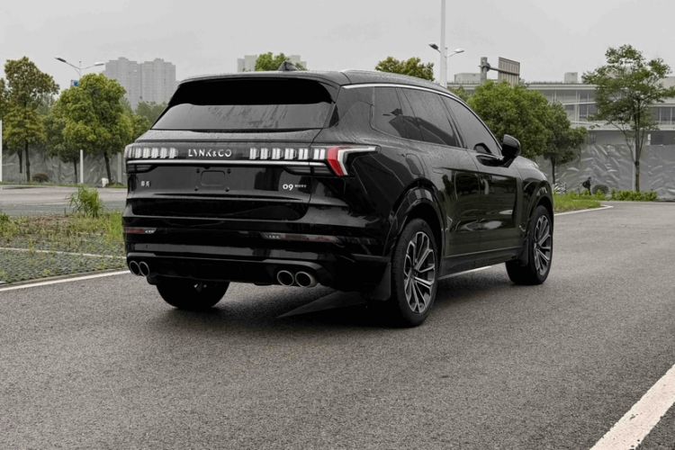 Used Lynk & Co 09 2024 2.0T Four-Wheel Drive Sport Edition Five Seats Exterior 2